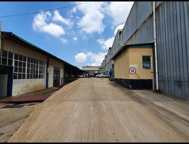 8,000M² FACTORY FOR SALE IN ALRODE